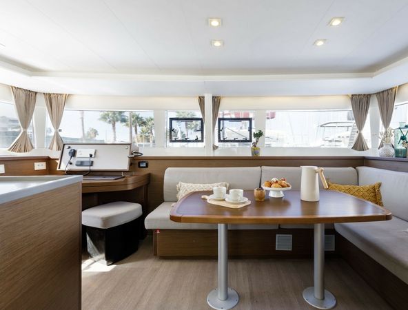 Lagoon 450 F | Greis