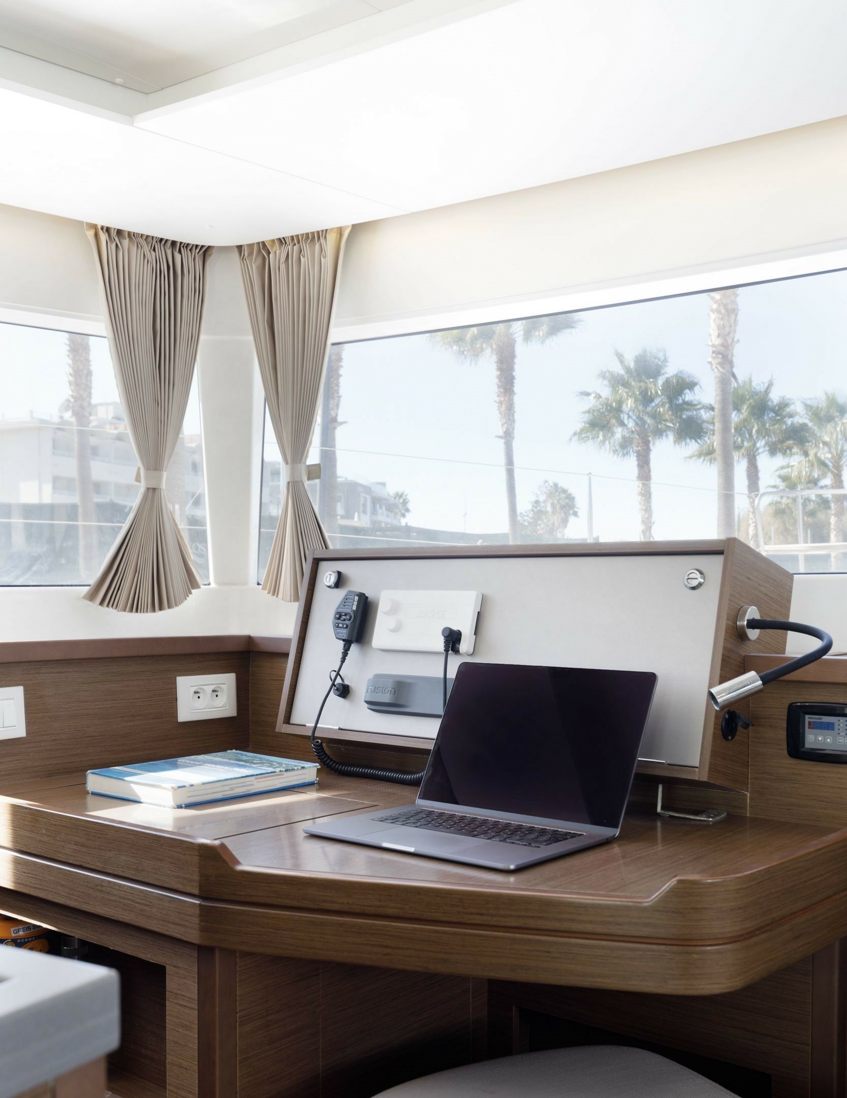 Lagoon 450 F | Greis