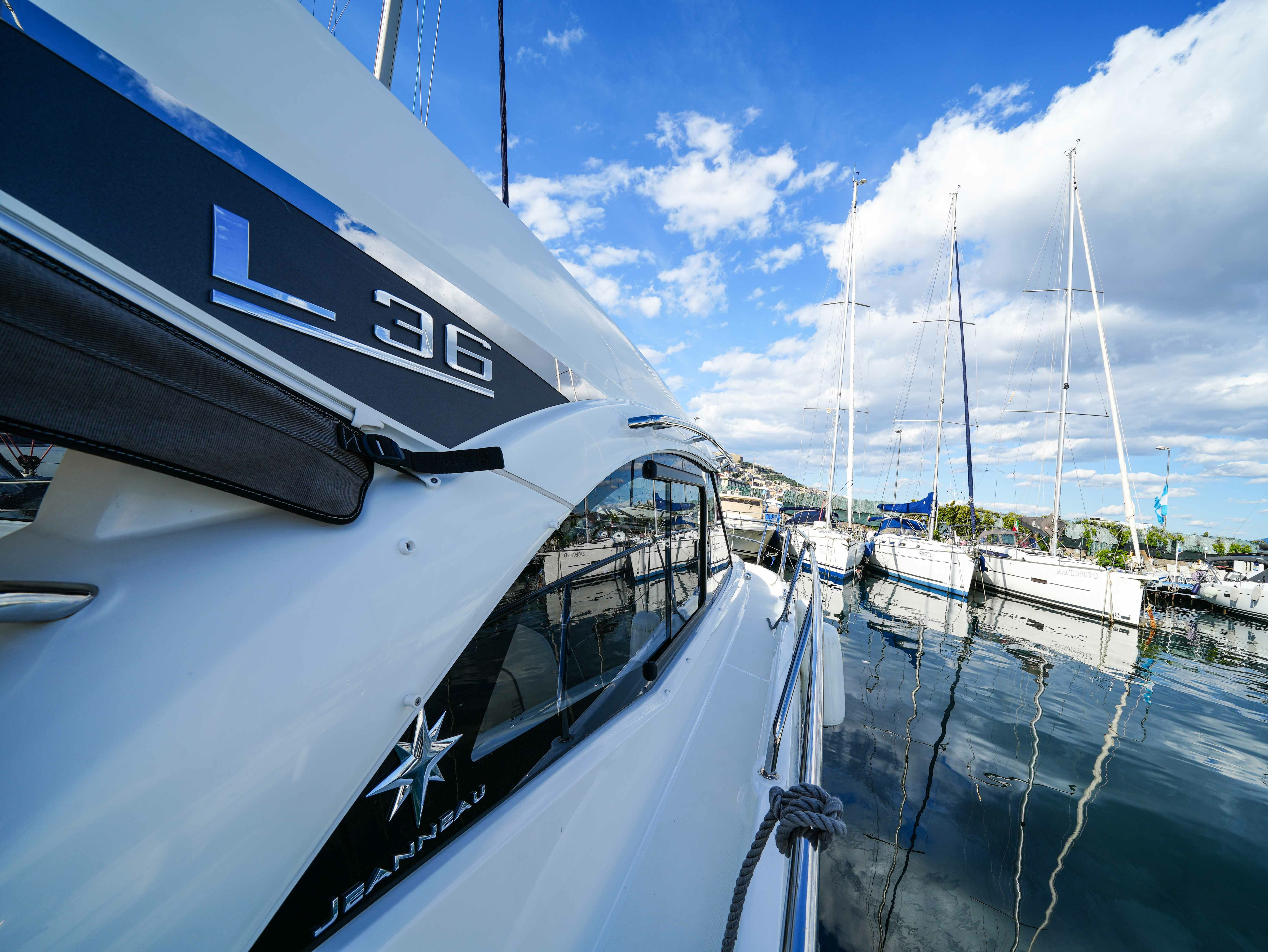 Jeanneau Leader 36 | Sara