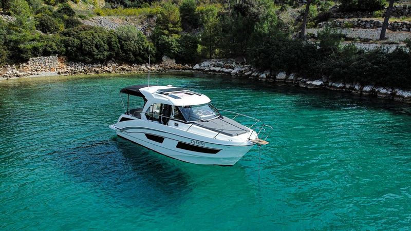 Beneteau Antares 9 | Arya