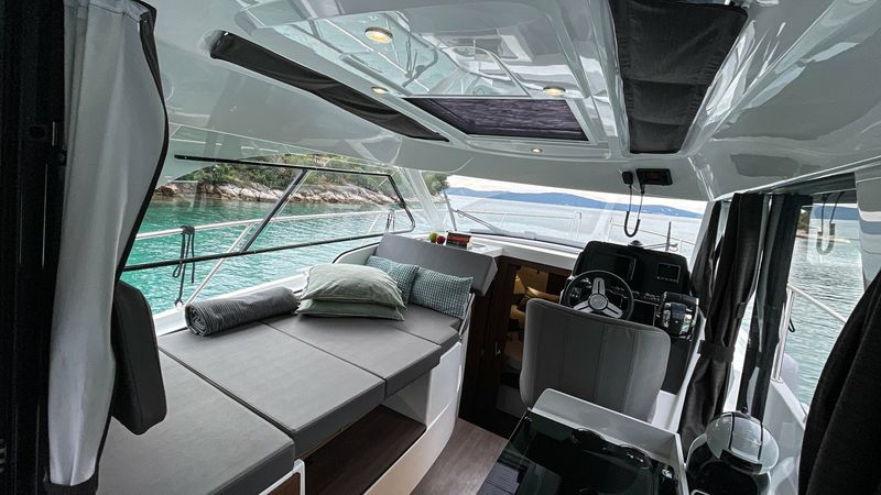 Beneteau Antares 9 | Arya