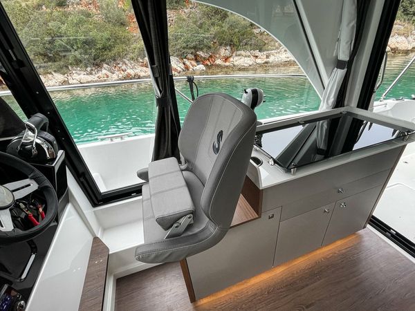 Beneteau Antares 9 | Arya
