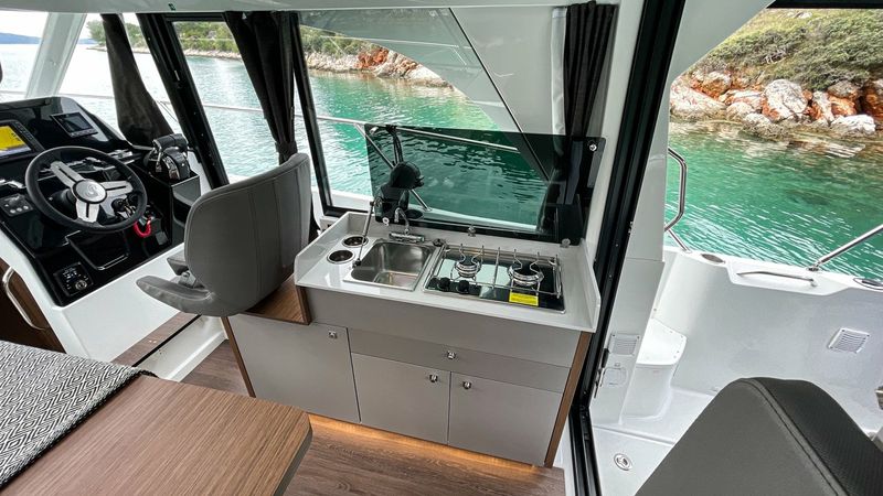 Beneteau Antares 9 | Arya