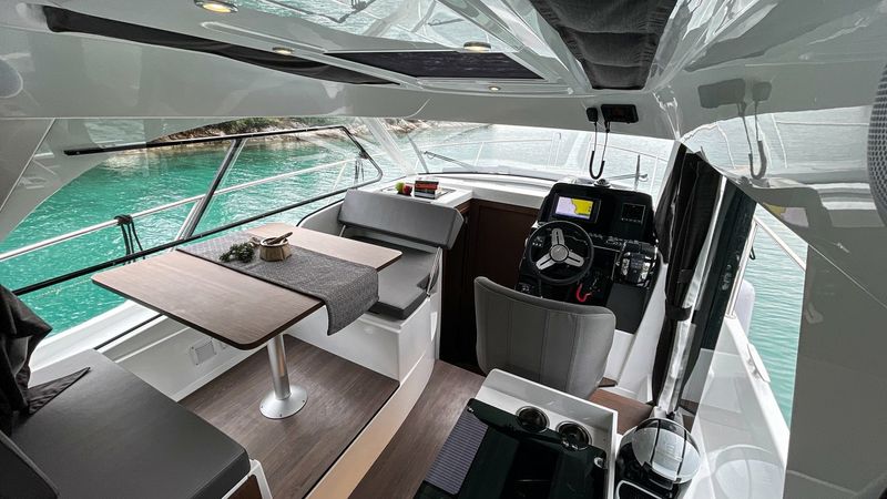 Beneteau Antares 9 | Arya