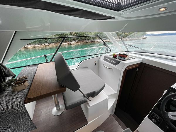 Beneteau Antares 9 | Arya