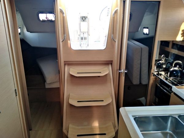 Jeanneau Sun Odyssey 380 | Raphael