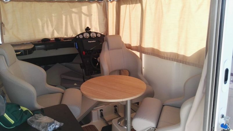 Quicksilver Captur 755 Pilothouse | Papua