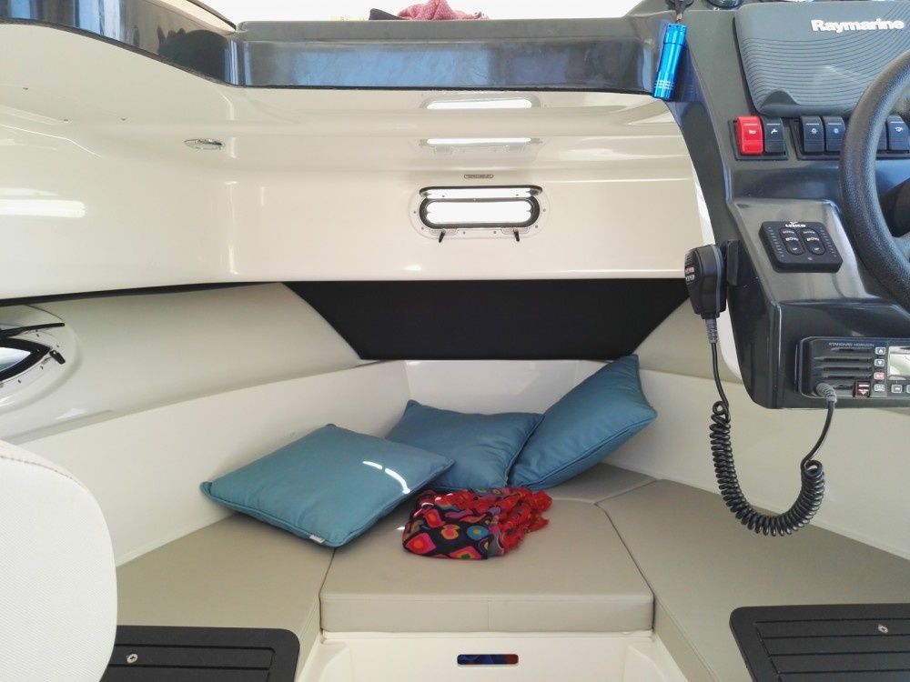 Quicksilver Captur 755 Pilothouse | Papua