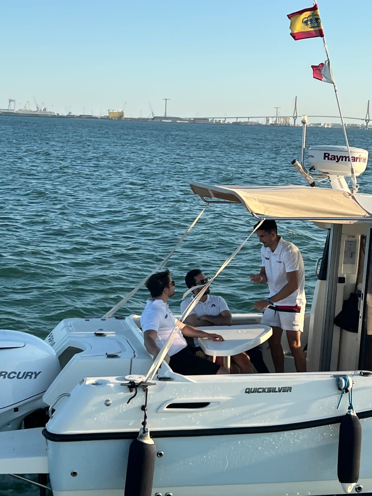 Quicksilver Captur 755 Pilothouse | Papua