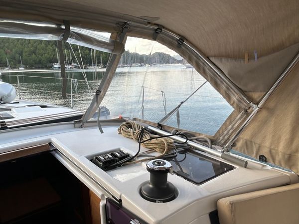Dufour 390 | Sail Corvus