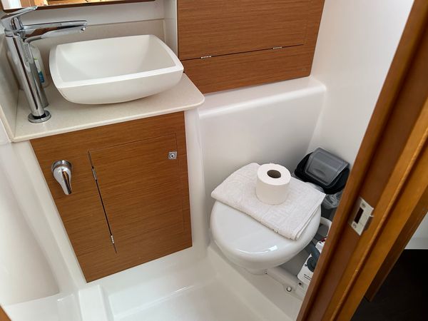 Dufour 390 | Sail Corvus