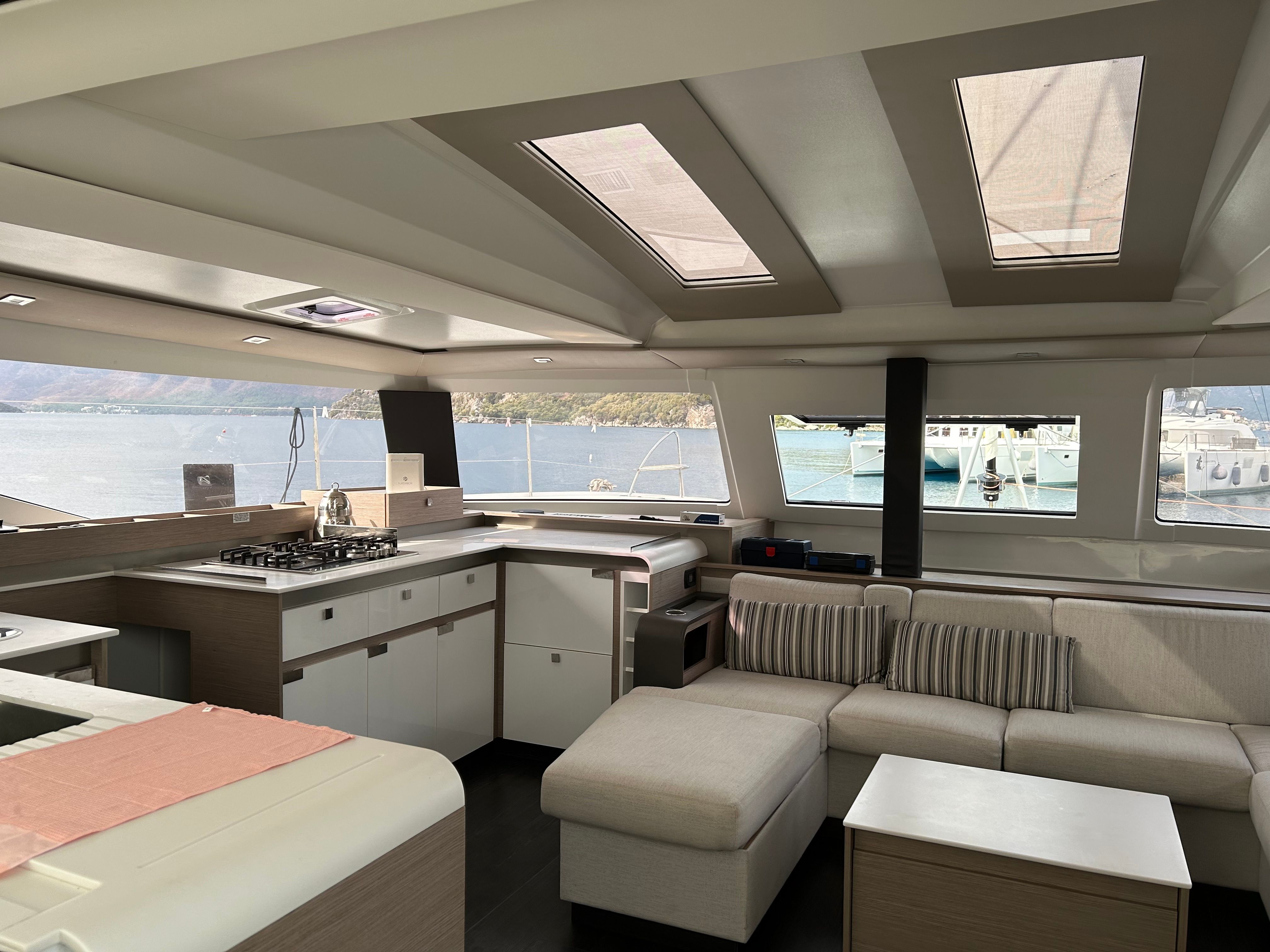 Fountaine Pajot Elba 45 | Halle Berry