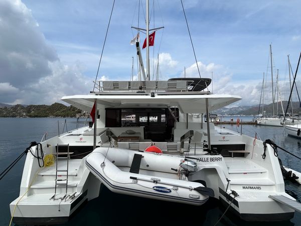 Fountaine Pajot Elba 45 | Halle Berry