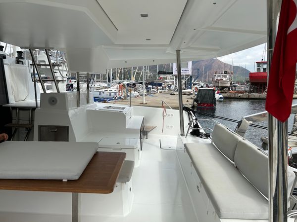 Fountaine Pajot Elba 45 | Halle Berry