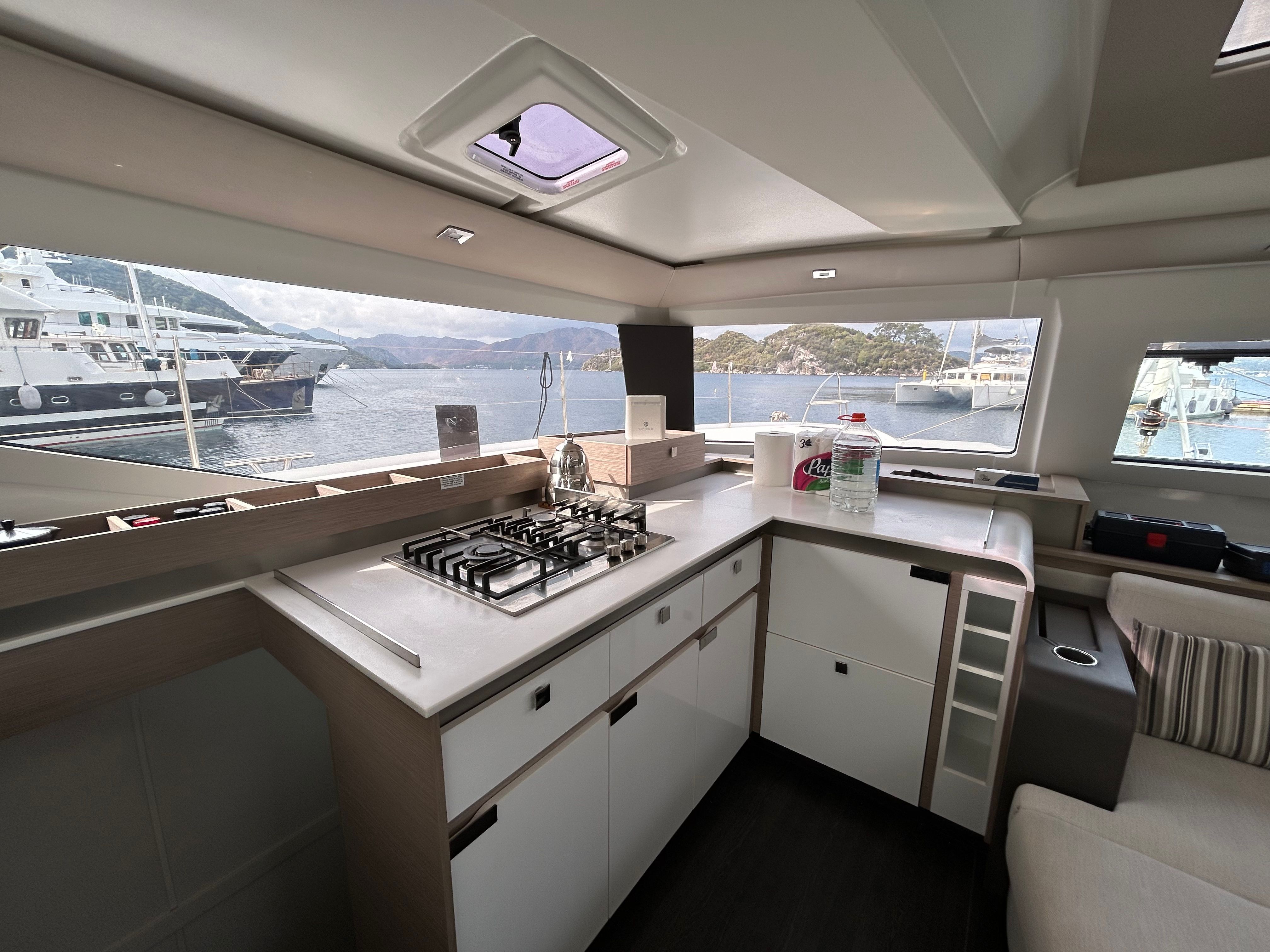 Fountaine Pajot Elba 45 | Halle Berry
