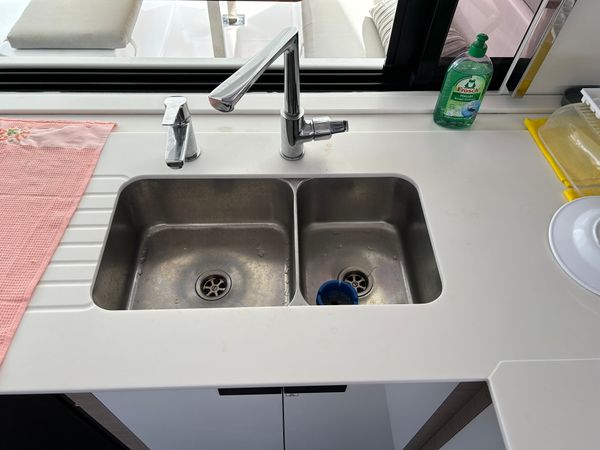 Fountaine Pajot Elba 45 | Halle Berry