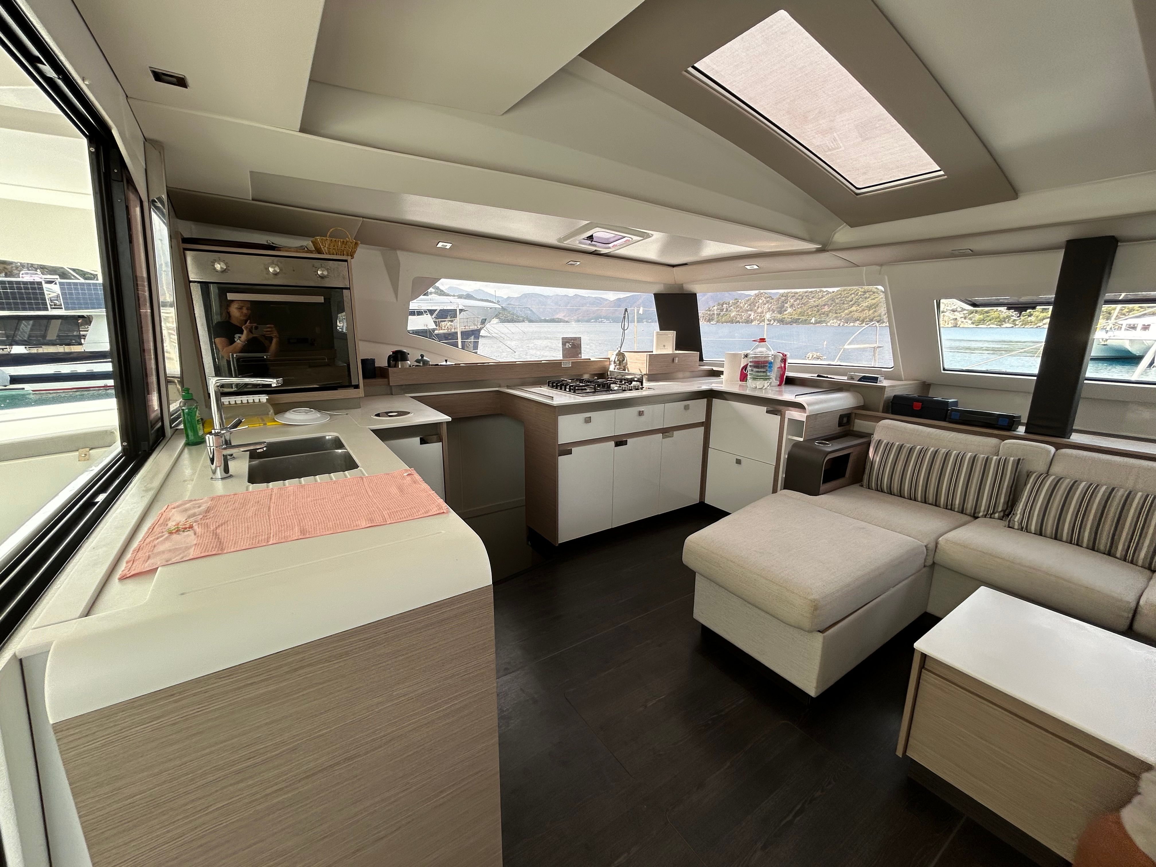 Fountaine Pajot Elba 45 | Halle Berry