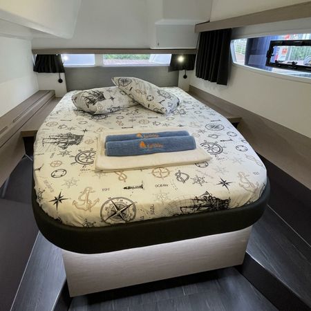 Fountaine Pajot Elba 45 | Halle Berry