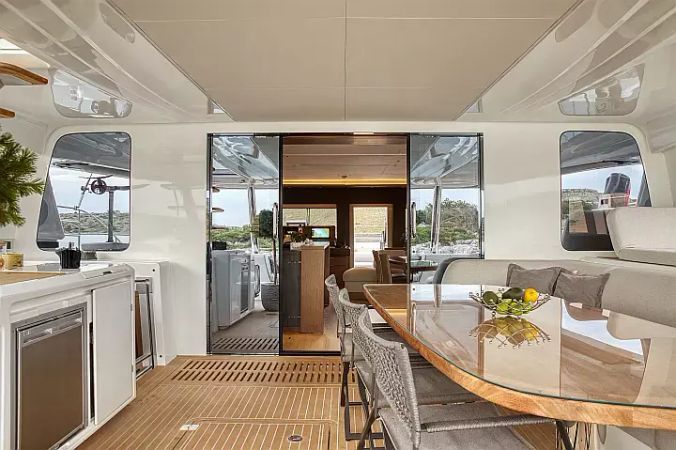 Lagoon Sixty 7 | Mastermind