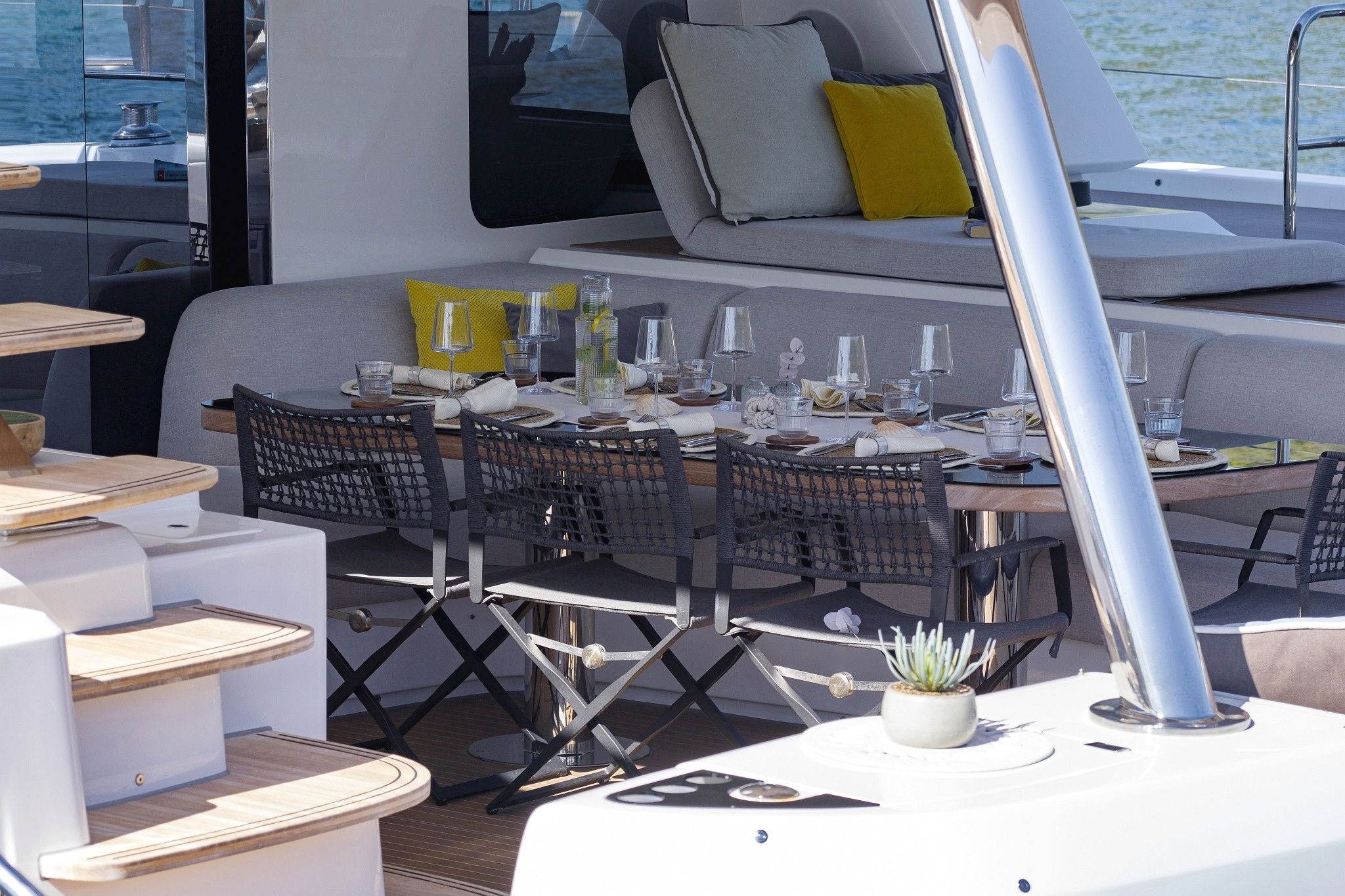 Lagoon Sixty 7 | Mastermind