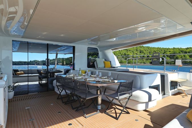 Lagoon Sixty 7 | Mastermind