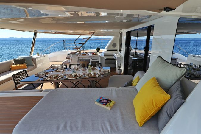 Lagoon Sixty 7 | Mastermind