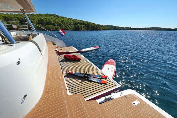 Lagoon Sixty 7 | Mastermind