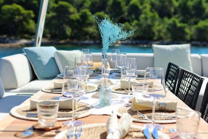 Lagoon Sixty 7 | Mastermind