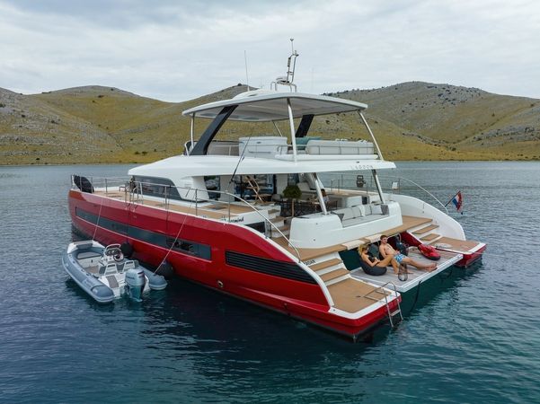 Lagoon Sixty 7 | Mastermind