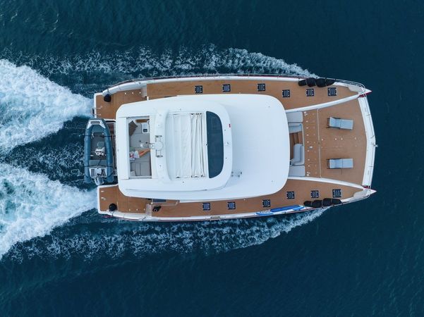 Lagoon Sixty 7 | Mastermind