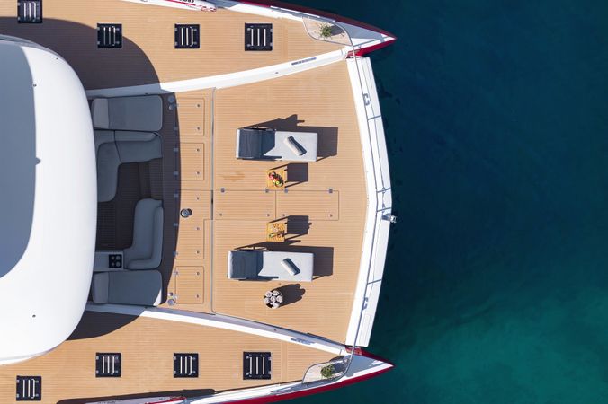 Lagoon Sixty 7 | Mastermind