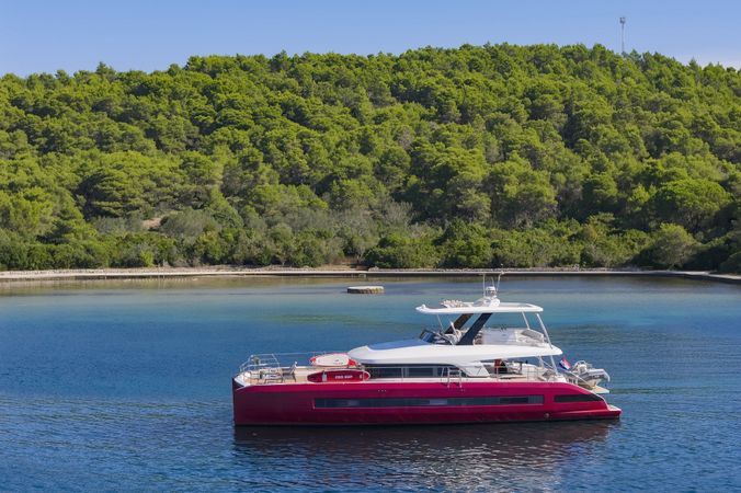 Lagoon Sixty 7 | Mastermind