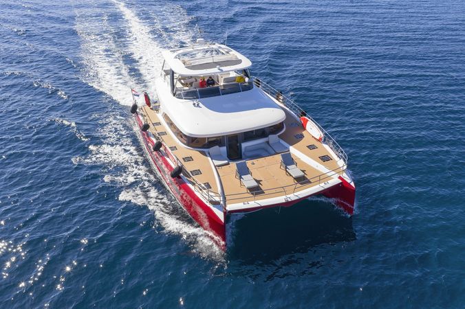 Lagoon Sixty 7 | Mastermind