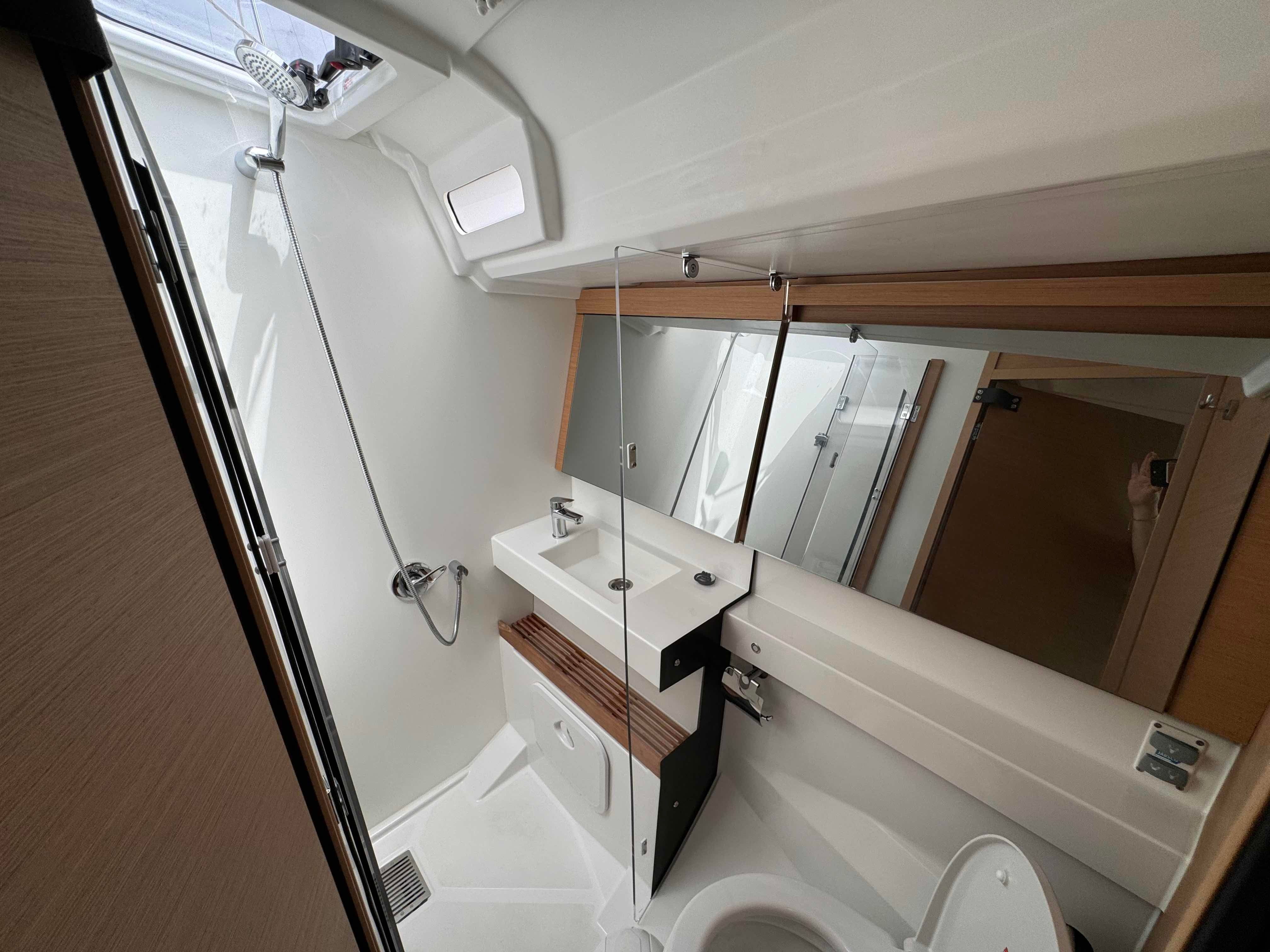 Jeanneau Sun Odyssey 440 | Bohemian Rhapsody