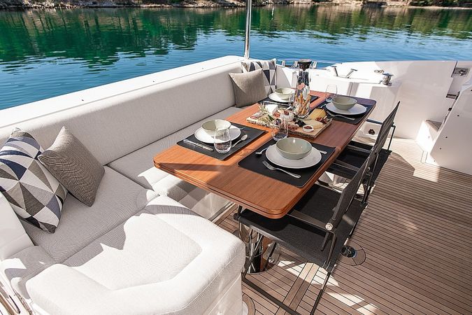 Azimut 60 | Alibaba