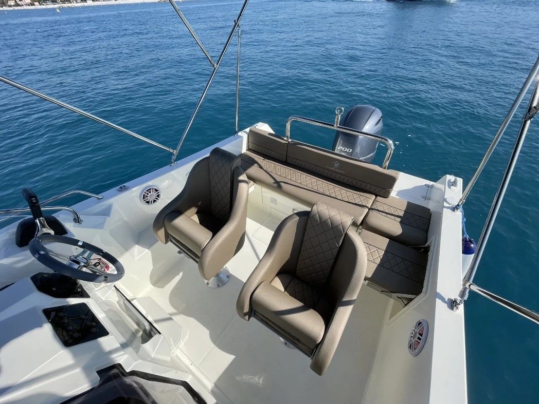 Pacific Craft 700 | STITCH