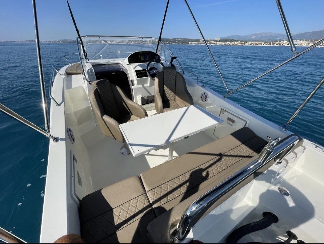 Pacific Craft 700 | STITCH