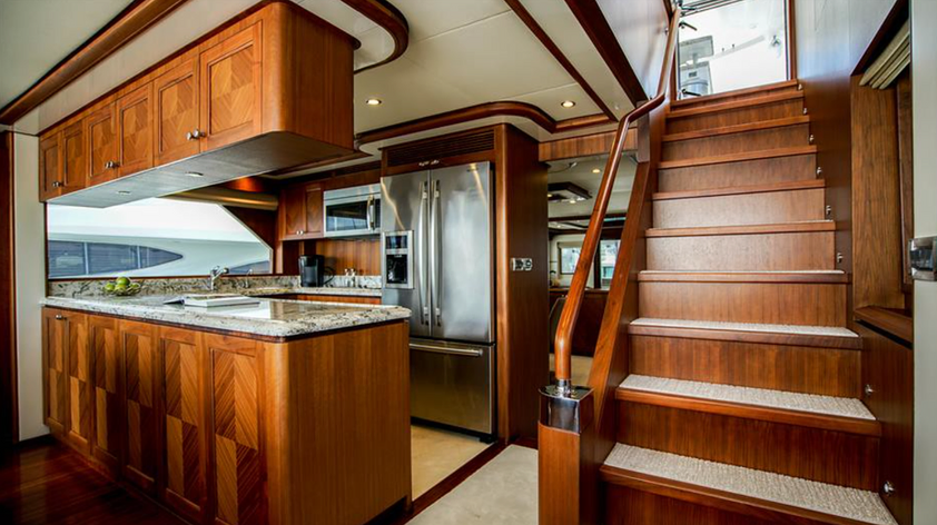 Ocean Alexander 85 | Chillin