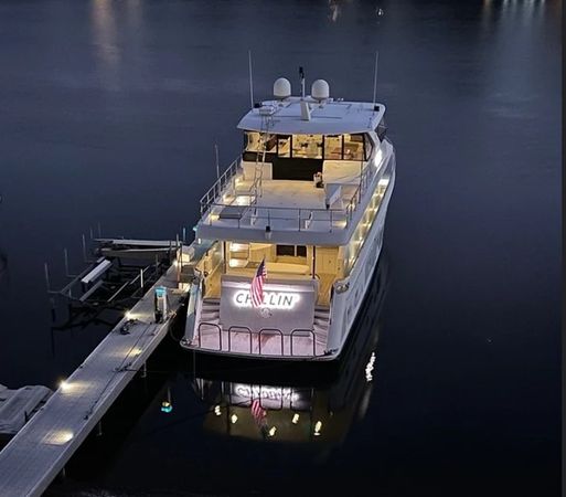 Ocean Alexander 85 | Chillin