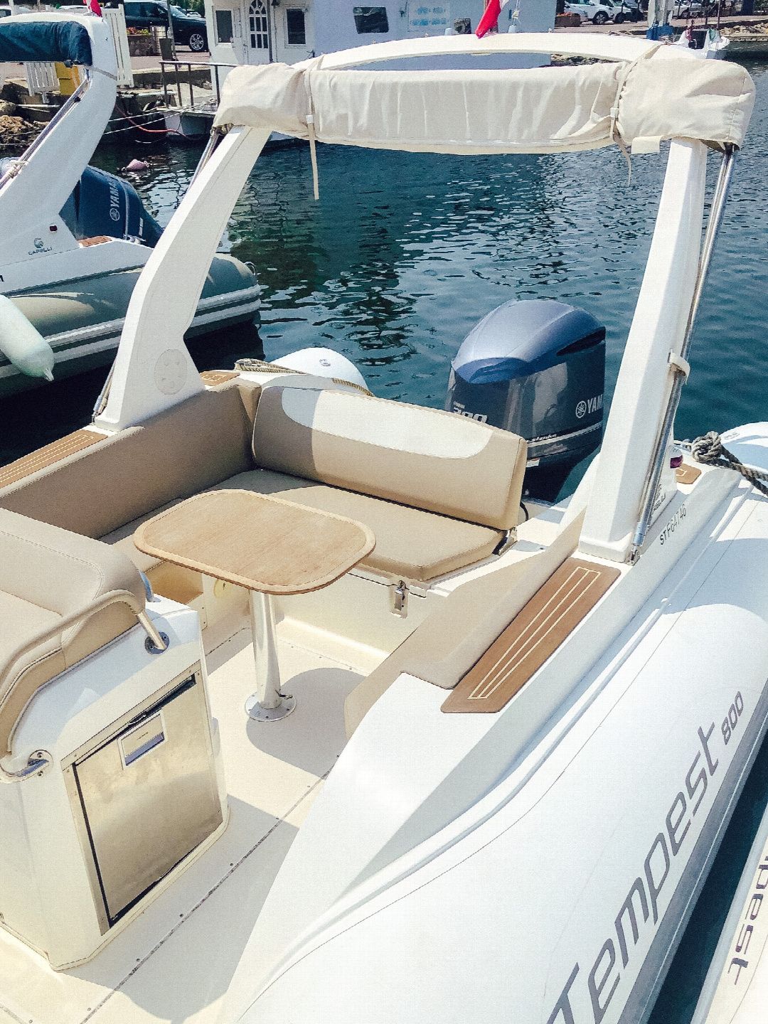 Capelli Tempest 800 | Tango