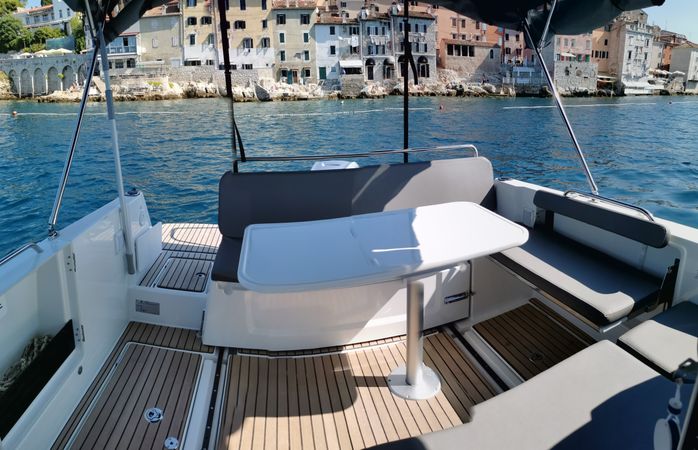 Beneteau Antares 8 | Setemana 2
