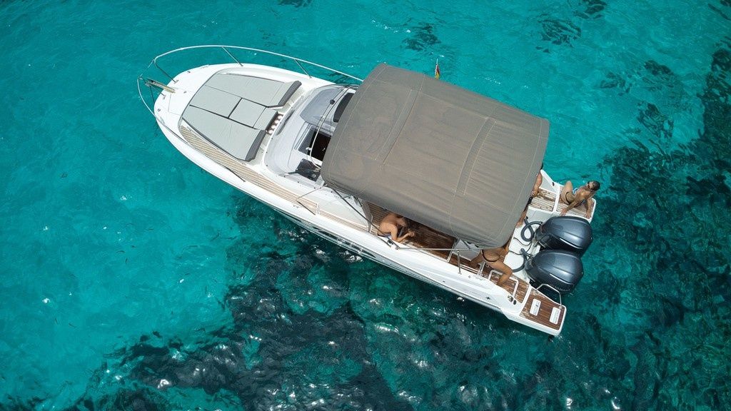 Jeanneau Cap Camarat 9.0 | Nassau