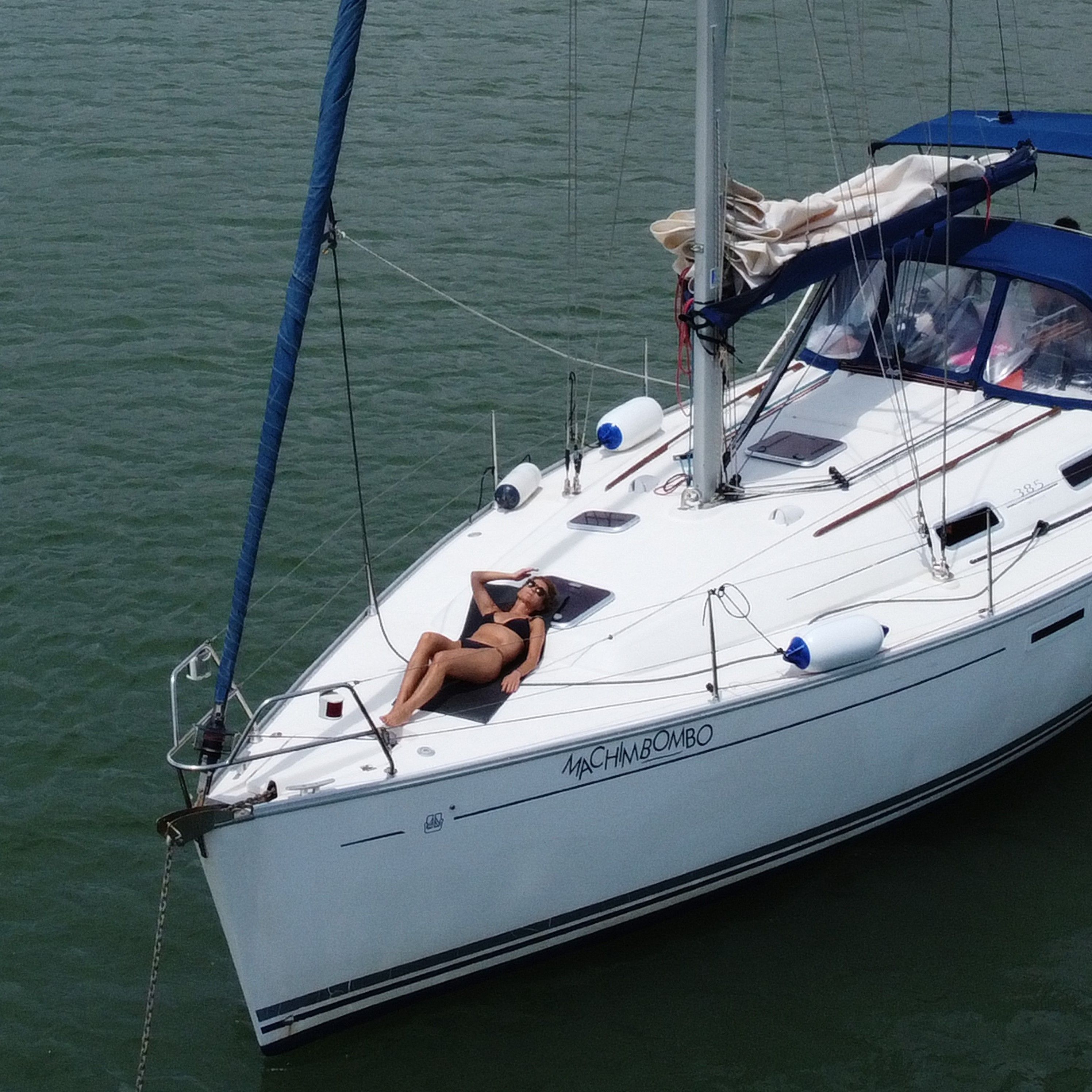 Dufour 385 | Machimbombo