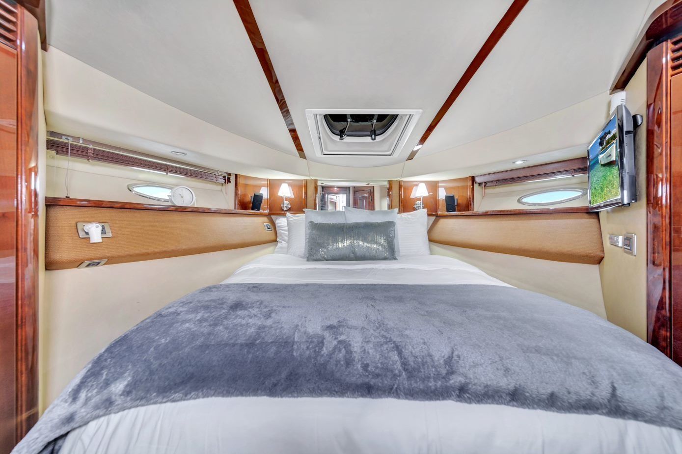 Sea Ray 52 | Serenity