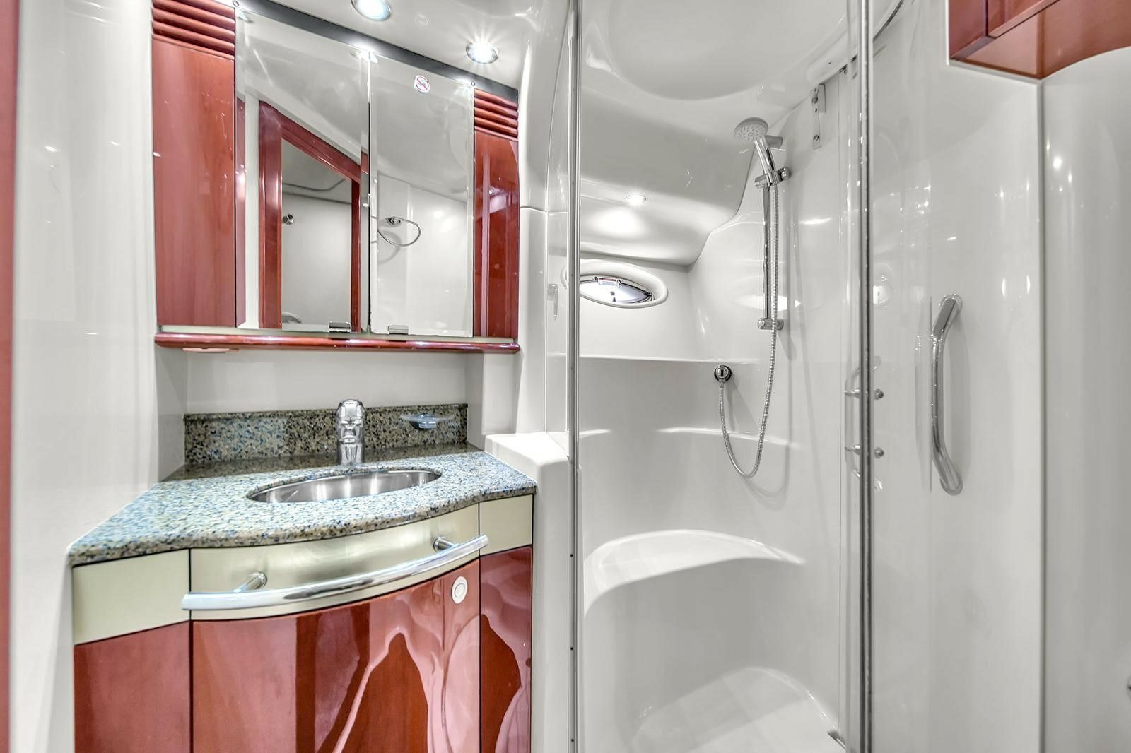 Sea Ray 52 | Serenity