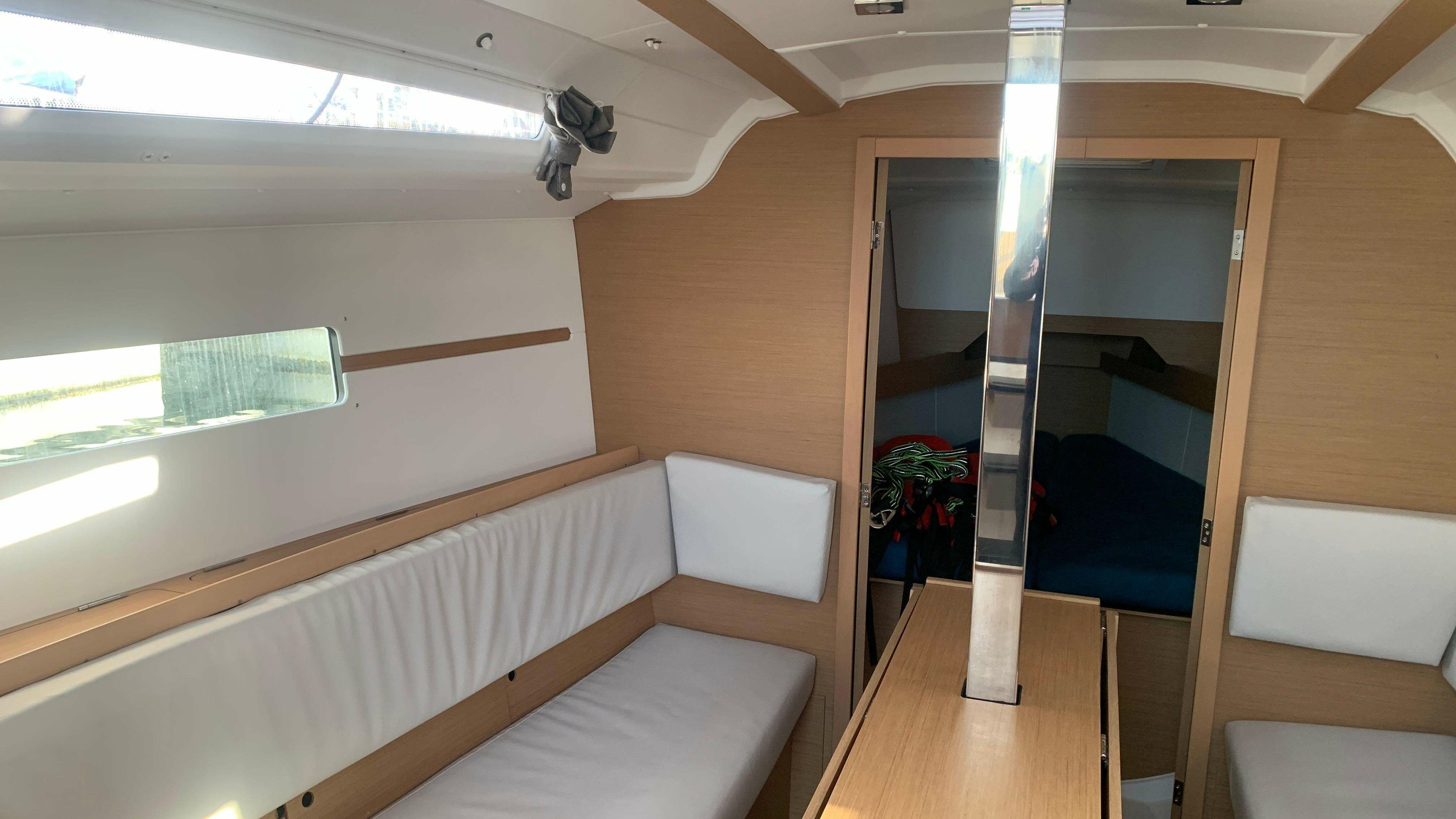 Jeanneau Sun Odyssey 349 | Y Eren 3