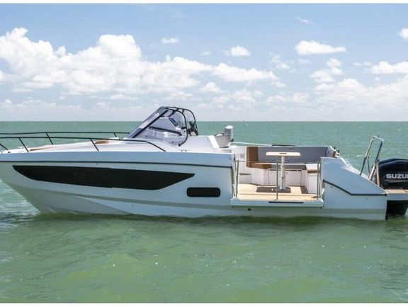 Flyer 9 Sundeck