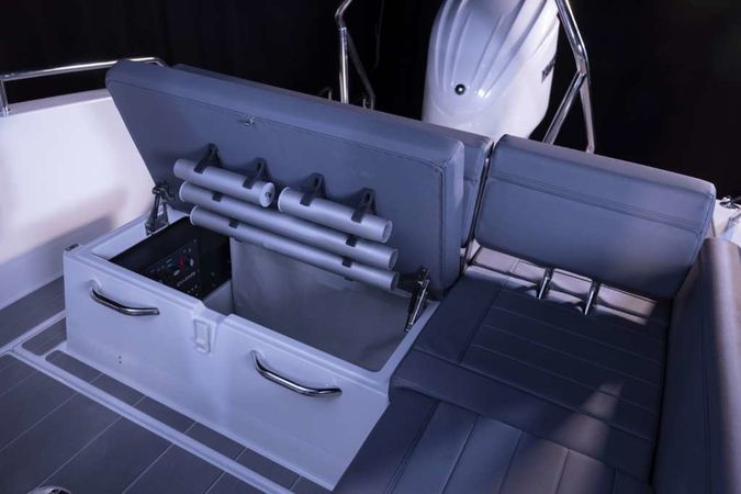 Quarken 27 T-Top | 23