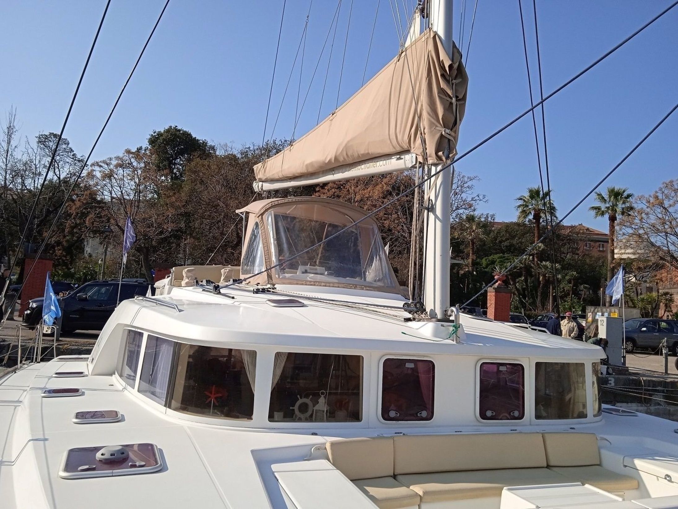 Lagoon 440 | Dory