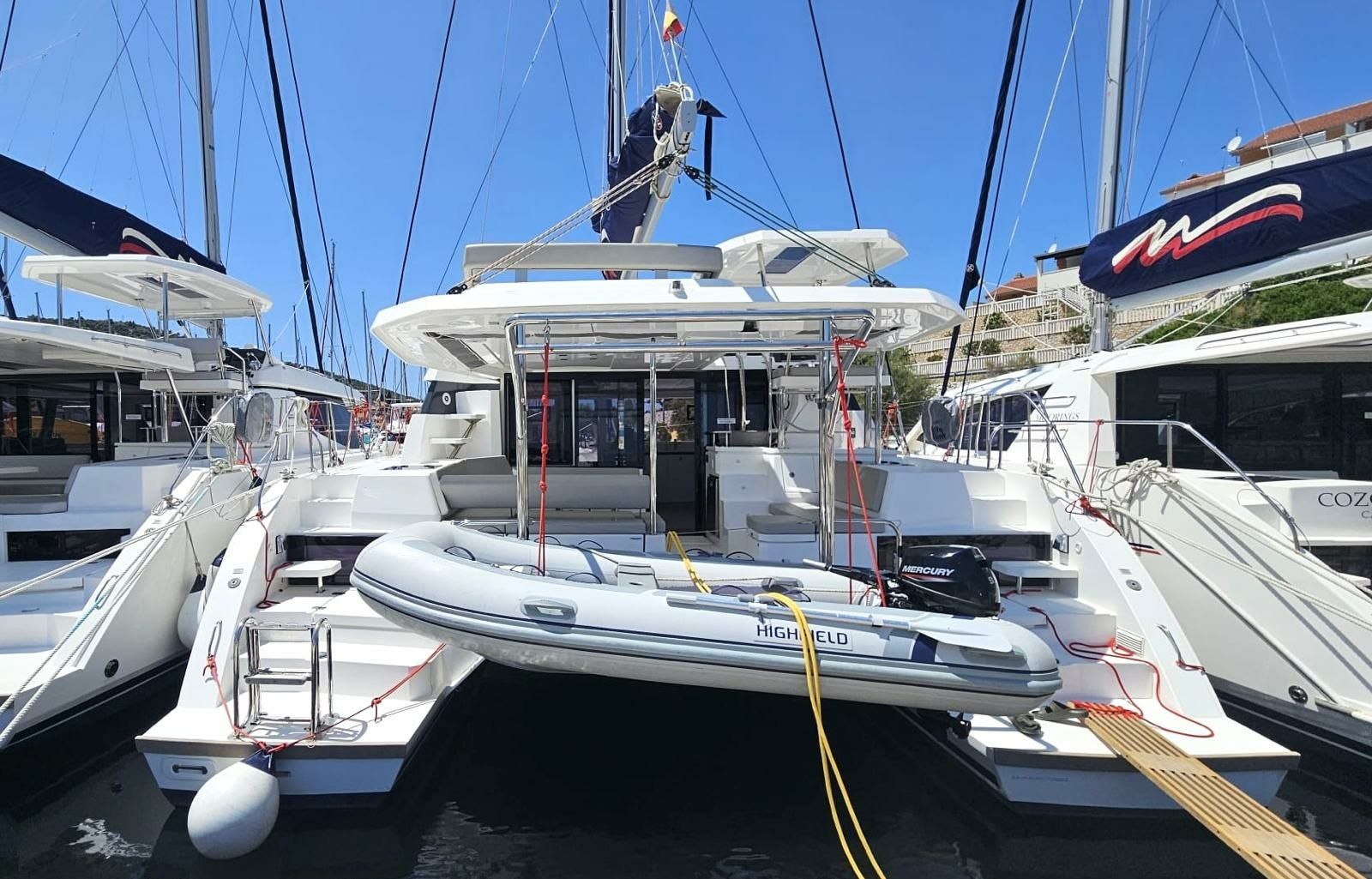 Leopard 42 | Moorings 22
